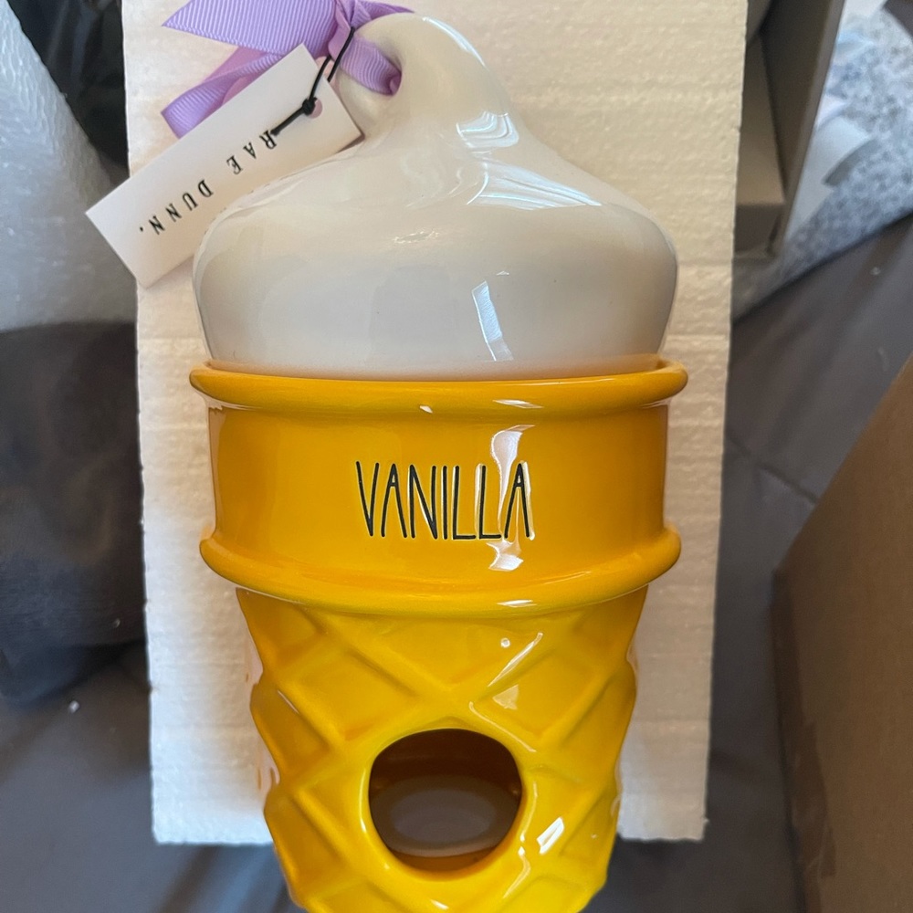 Rae Dunn vanilla Ice Cream Cone birdhouse